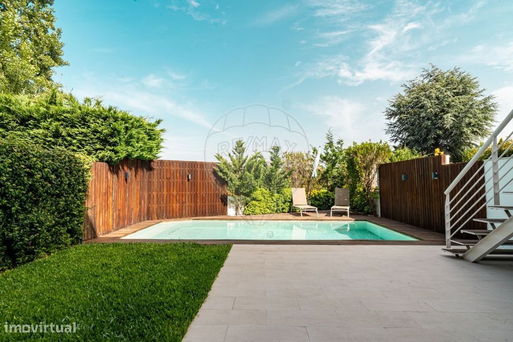 Moradia T5 para venda