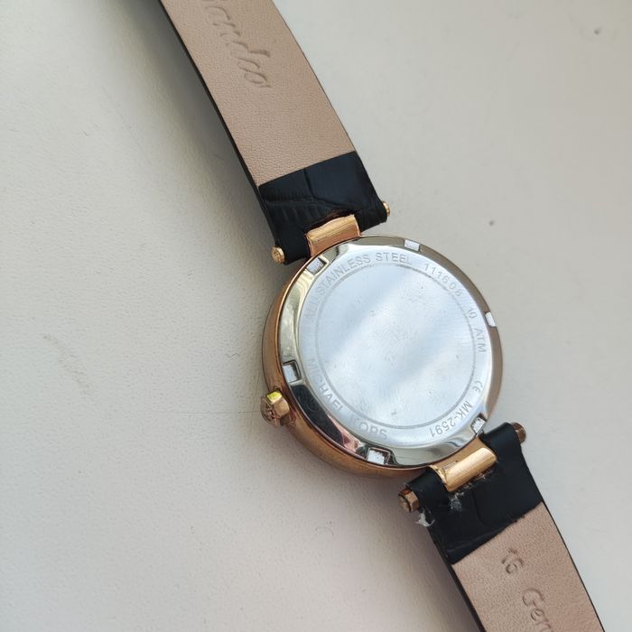 Продам женские часы Michael Kors!
