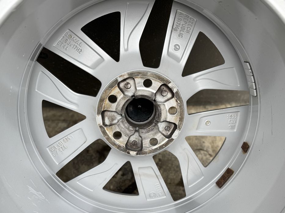Диски R17 5/112 Oraganal Oktavia A8 2022 Ціна за комплект 400 $