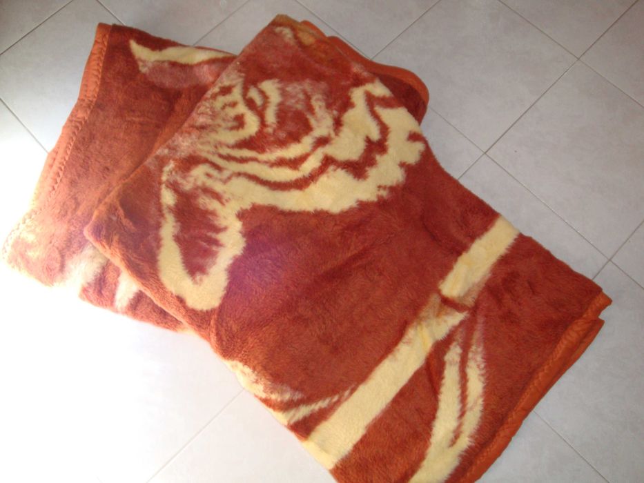 Double-Sided Blankets - NEW64752400637185125