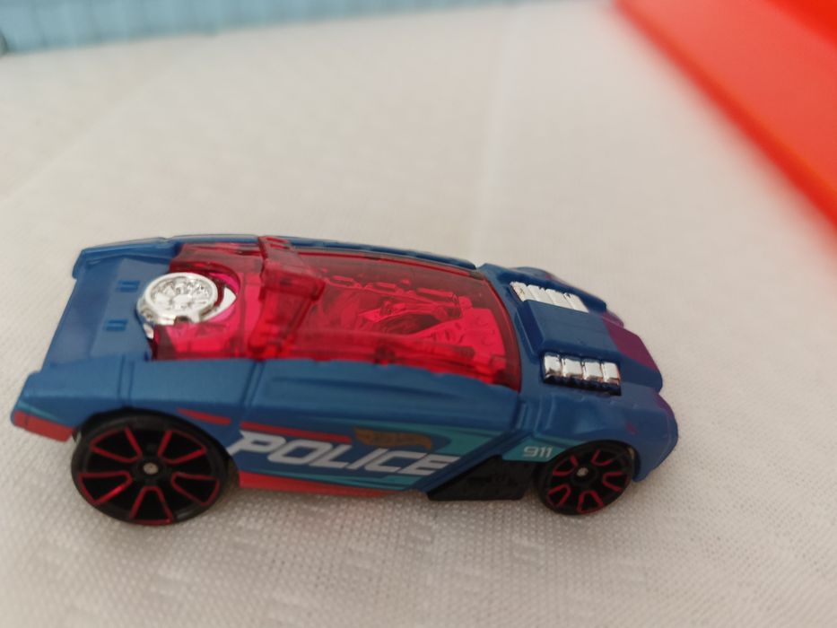 Hot Wheels zakręcona opona