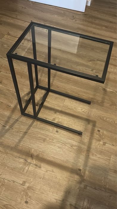 Mesa lateral Ikea - vidro e metal