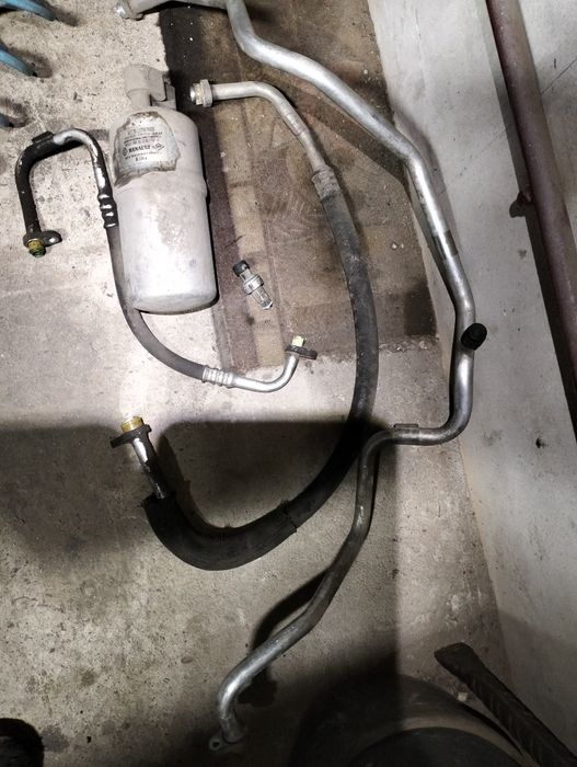 Трубки Кондиціонера Рено Меган 1.9