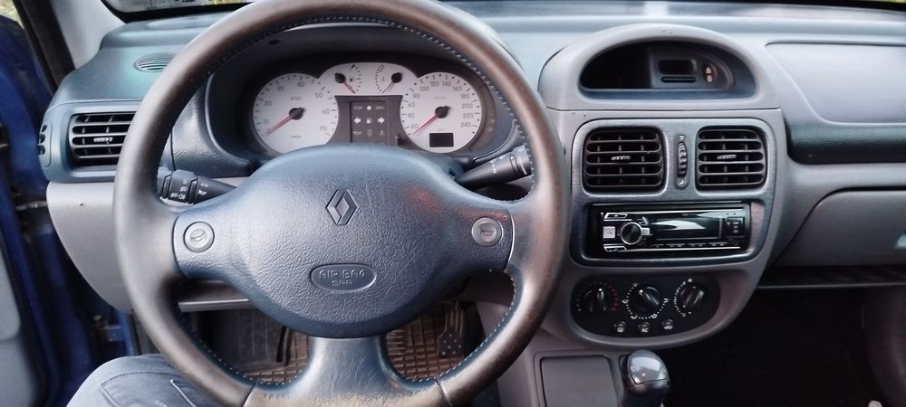 Renault Clio 2 Phase 1 1.6 16V Wersja RXi