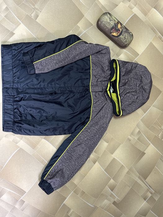 Дитяча вітровка на хлопчика 3-4 роки