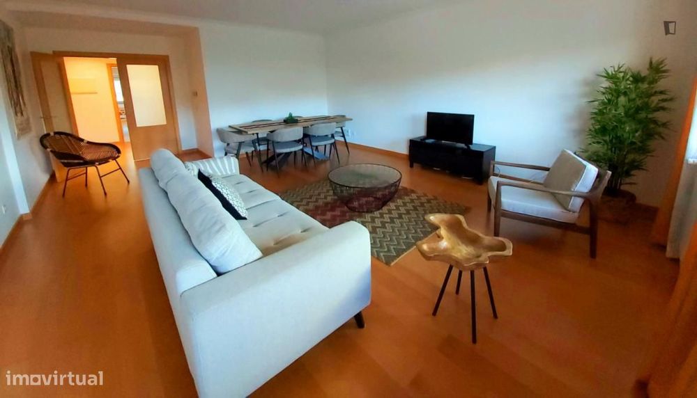 Apartamento com 2 quartos - localizado em Benfica Lisbon