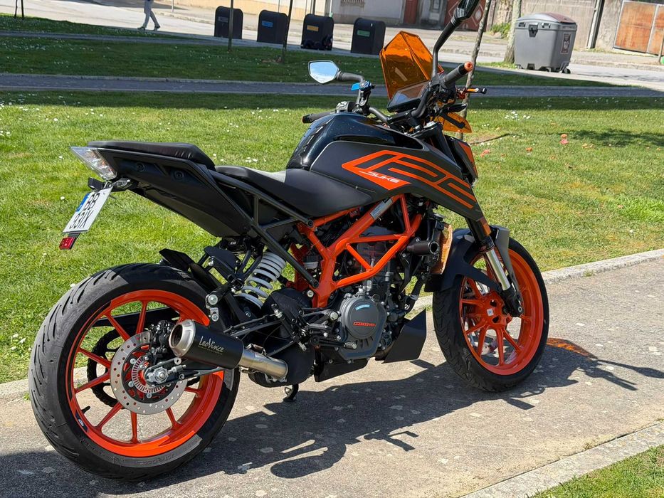 Mota KTM Duke 125 de 2023