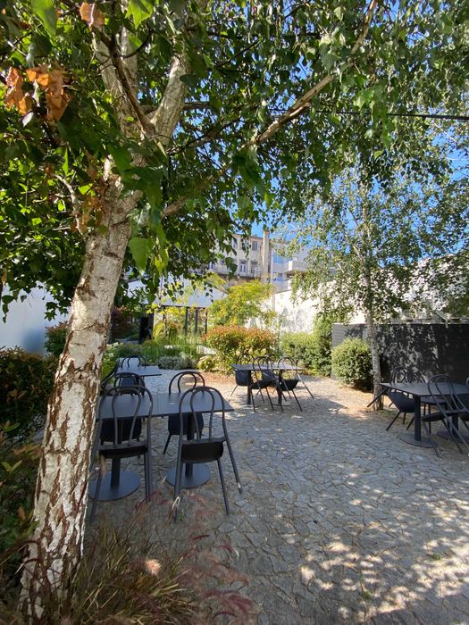 Aluga-se Jardim e Casa Privados p/ eventos: Festas, Jantar, Reuniões