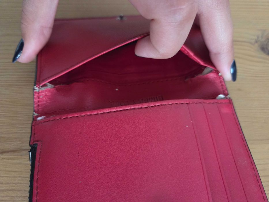 Carteira com aba pele preta da Bimba Y Lola