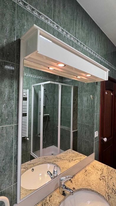 Móvel Casa de banho + pia + tampo + espelho com luzes