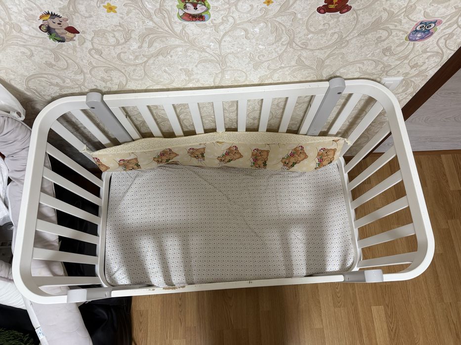 Детская кроватка