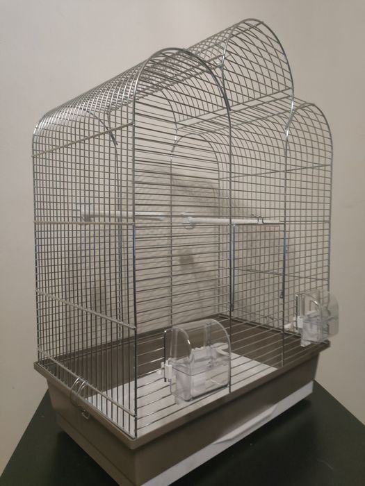 Nowa klatka dla małych papug, ptaków.
