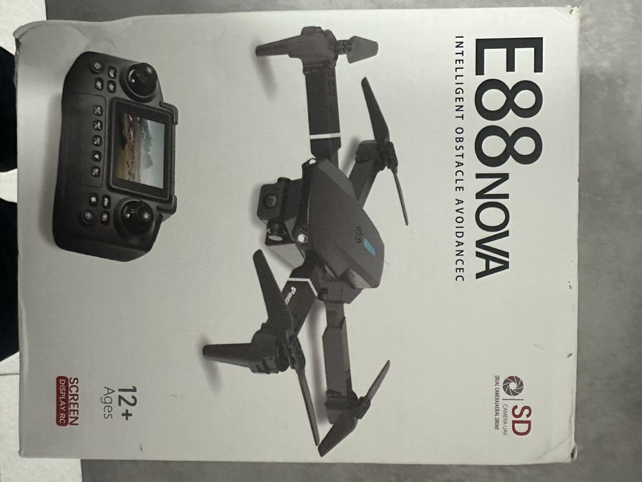 Drone E88 Nova, um quadricóptero dobrável