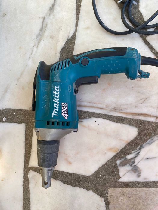 MAKITA Screwdriver - Pladur64586143616514121