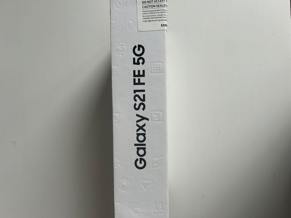 Smartfon Samsung Galaxy S21 FE 5G jak NOWY