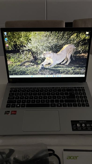 Portatil Acer Aspire Go15 Ryzen 5/ 8GB/ 512GB SSD- novo+ mala