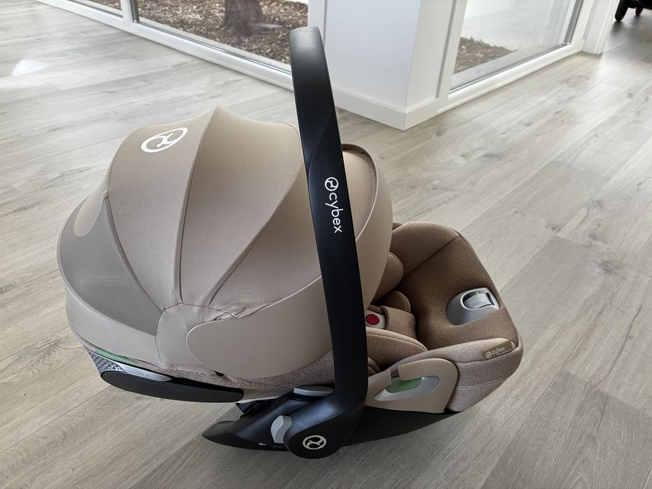 Ovo Cybex Cloud-T Cozy Beige + capa de inverno + adaptadores para carrinho de passeio