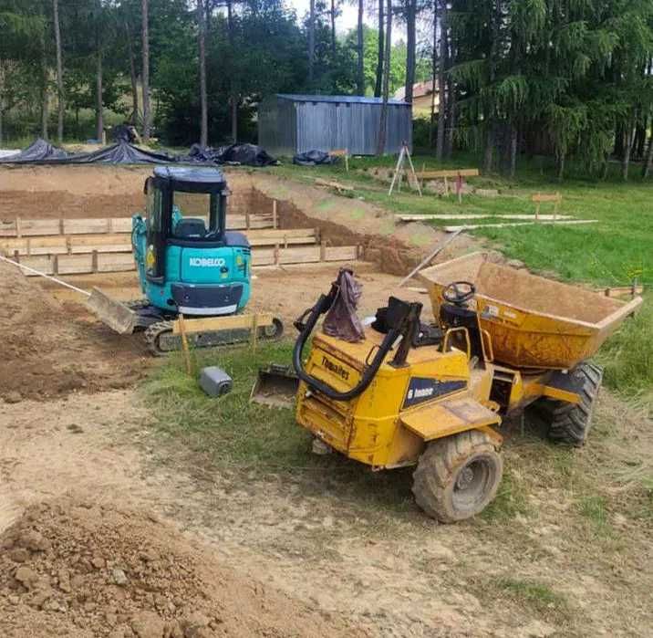 Prace zimne , koparka, koparko-ładowarka, przyłącza wod-kan, szamba,
