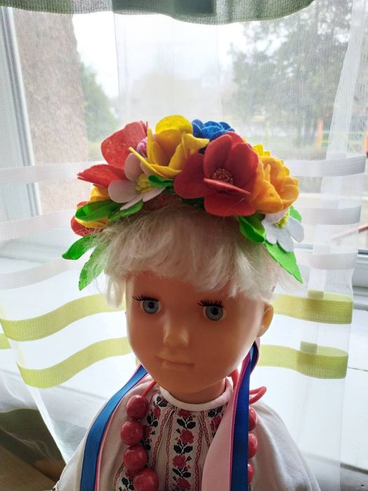 Приколки, резинки, обручі.