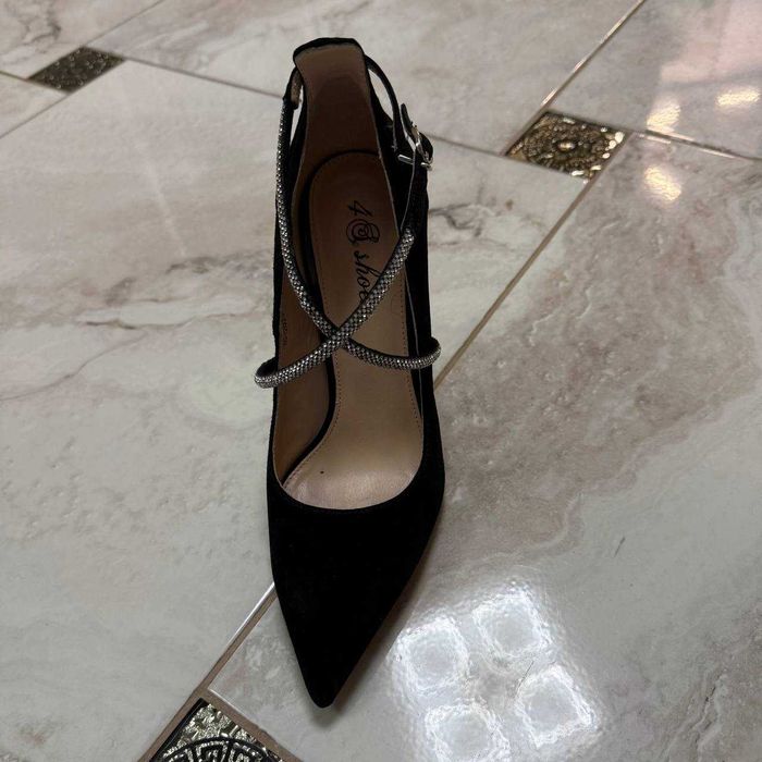 Замшеві туфлі 35 розмір