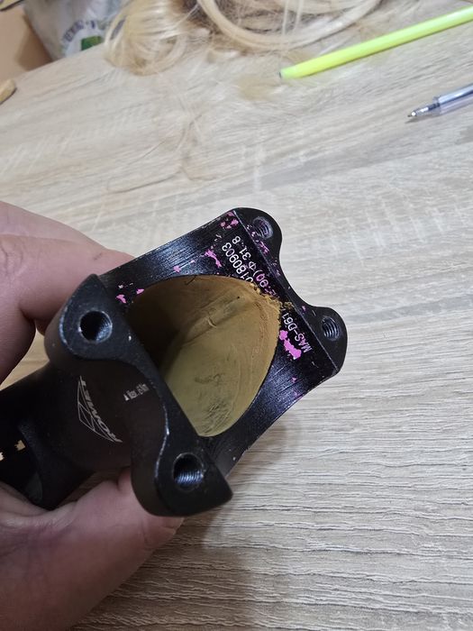 Mostek rowerowy ROMET MAS-D6178-8 31.8 mm /90 mm aluminiowy czarny