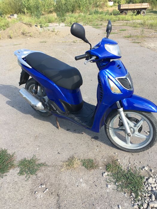 Продам Honda SH150