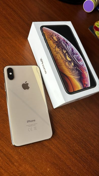 Продам iPhone Xs 64