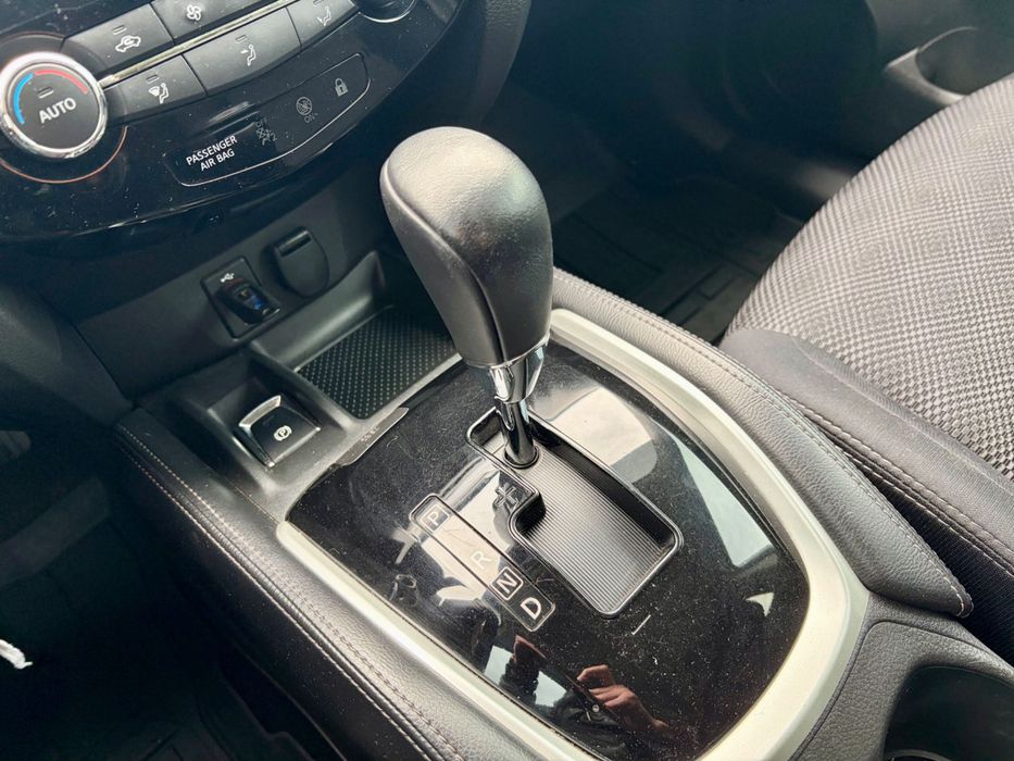 Продам Nissan Qashqai 2.0 (Полный привод) — Официальный, Честный пробег