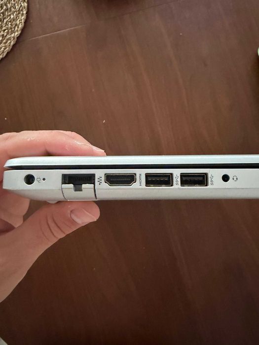 HP Laptop 15 | Intel i3 | SSD | Rápido e em Bom Estado