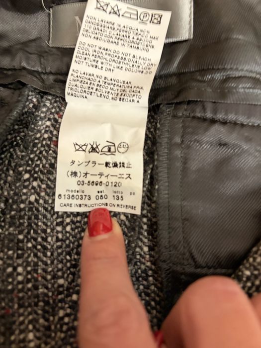 Max Mara – spodnie wełniano-jedwabne o kroju garniturowym