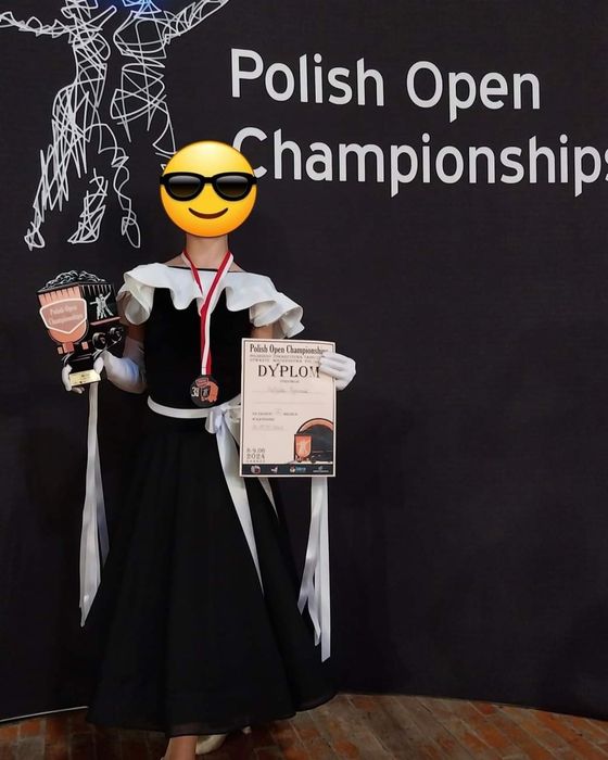 Sukienka do standardu