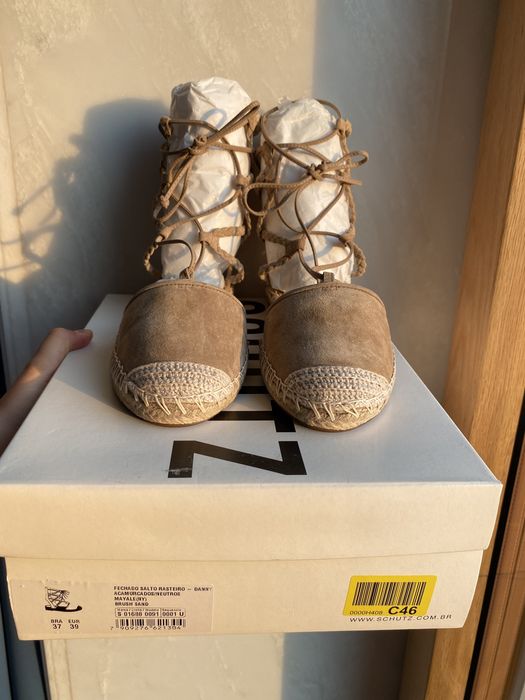 Nowe oryg sandały espadryle rzymianki skórzane firmy Schutz 39 nude