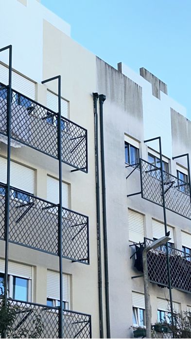 Trabalhos em altura por andaimes, rapel / alpinismo telhados, fachadas