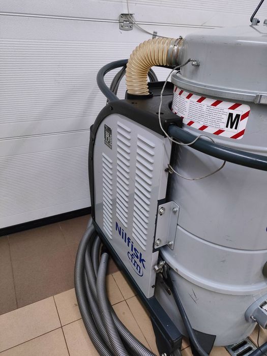 Nilfisk cfm CTS40 Odkurzacz Przemysłowy Klasa Pyłów M Sucho Mokro