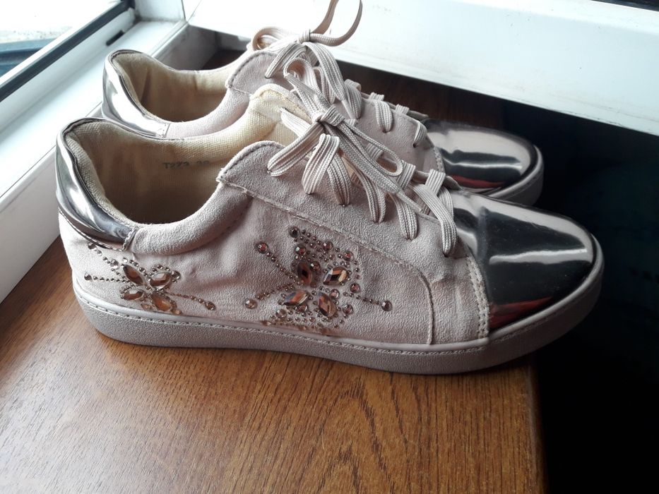 Buty - złote buty