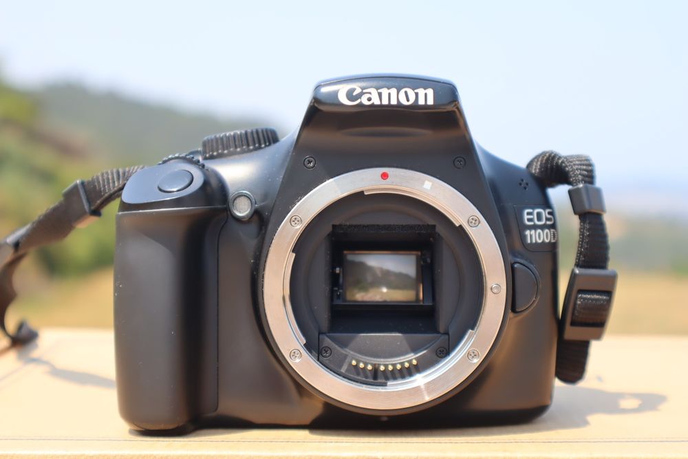 Canon EOS 1100D + EF 28-80mm
