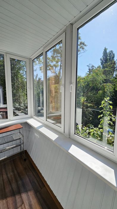 Продам 3кв. Центр, сталинка 2 этаж, гараж, набережная