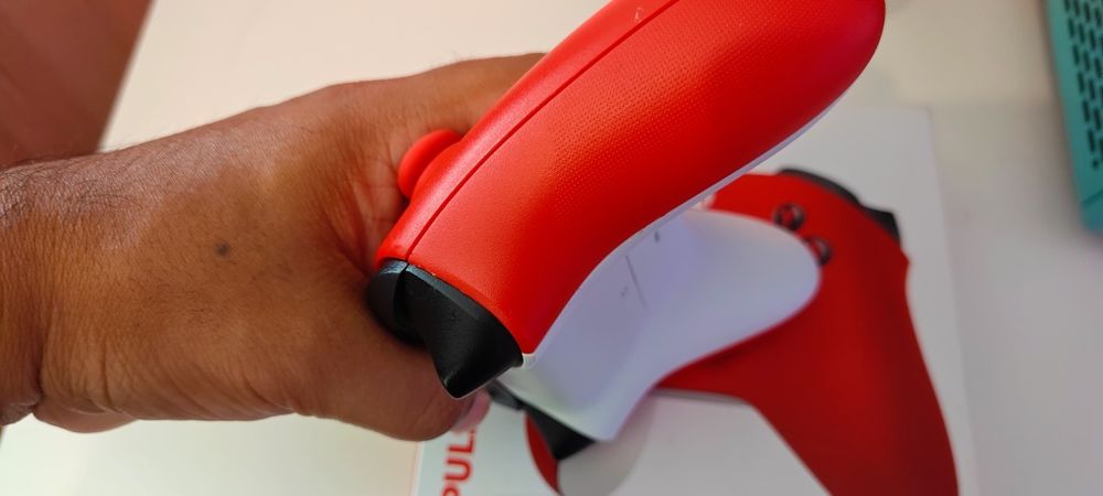 Comando Xbox series X, Na caixa