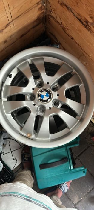 Felgi z rantem do BMW 16 cali komplet 4sztuki