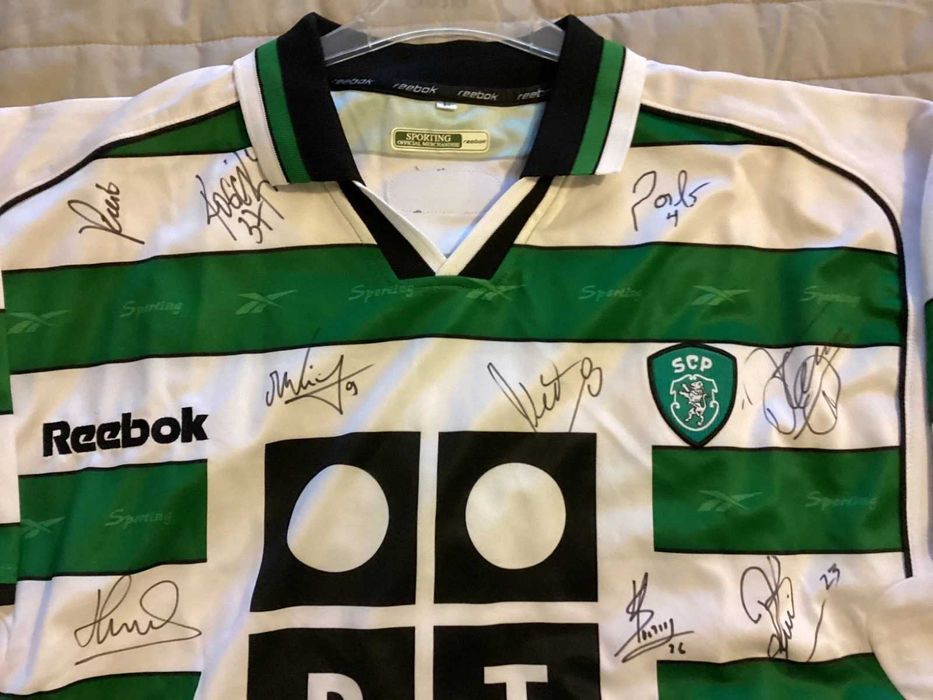 Camisola Oficial Sporting Autografada (17 autógrafos - Plantel Final Taça UEFA) - Época 2004/2005