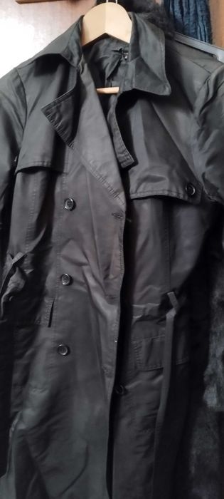 Gabardina preto em bom estado