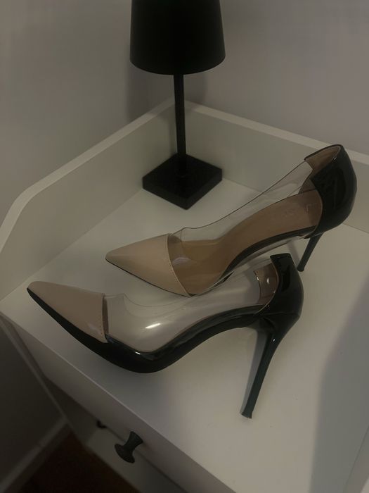 Pilnie sprzedam szpilki nowe za 50 zł