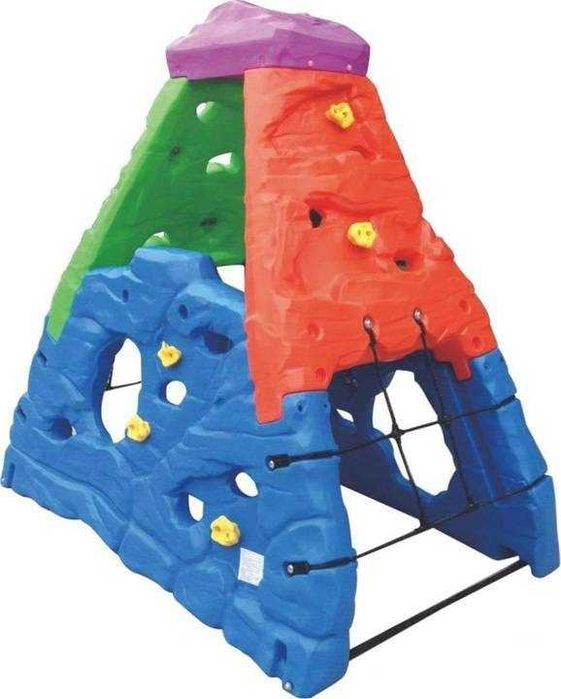 Kolorowa górka do wspinania.