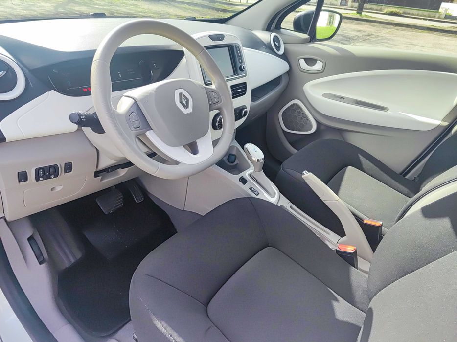 Renault Zoe 41Kw Zen * Baterias próprias * Poucos kms