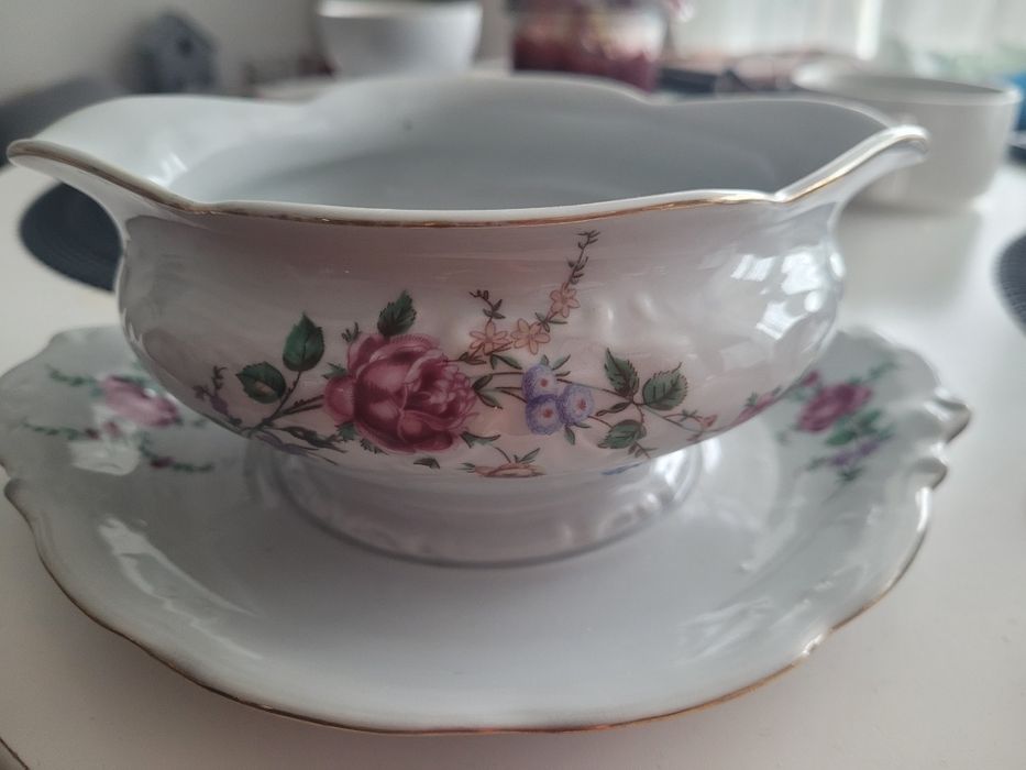 Sosjerka Wałbrzych z motywem kwiatowym