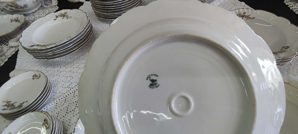 Vista Alegre serviço jantar porcelana século XIX 64 peças Vista Alegre