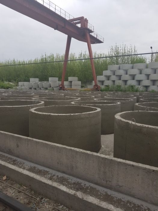 Бетонные кольца для выгребных ям  Бетонні  кільця