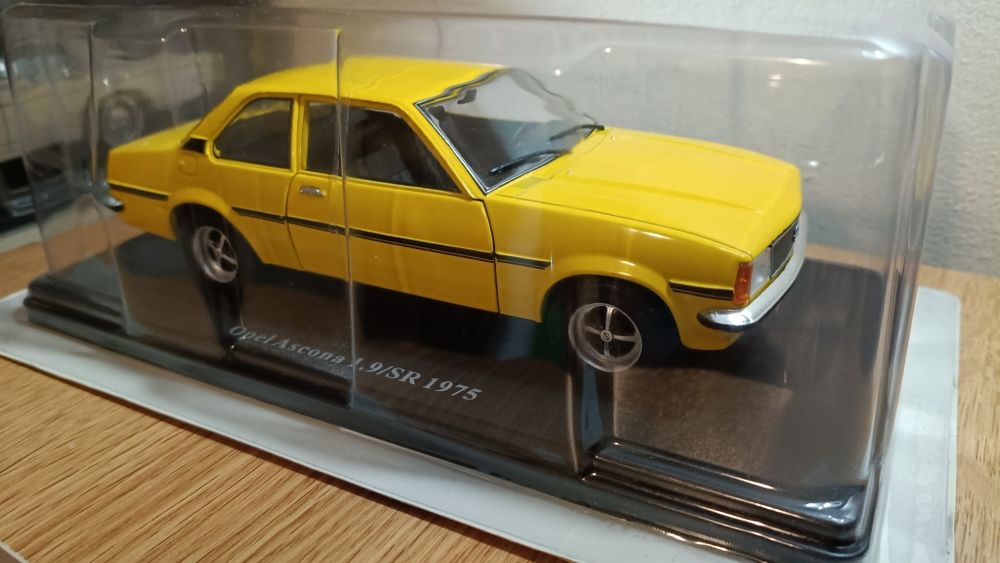 Opel Ascona B 1:24 Hachette