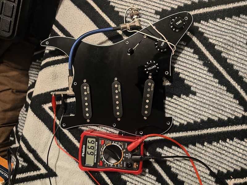 EMG ST-65 Passive Prewired Stratocaster Pickguard Set, Black пікгард