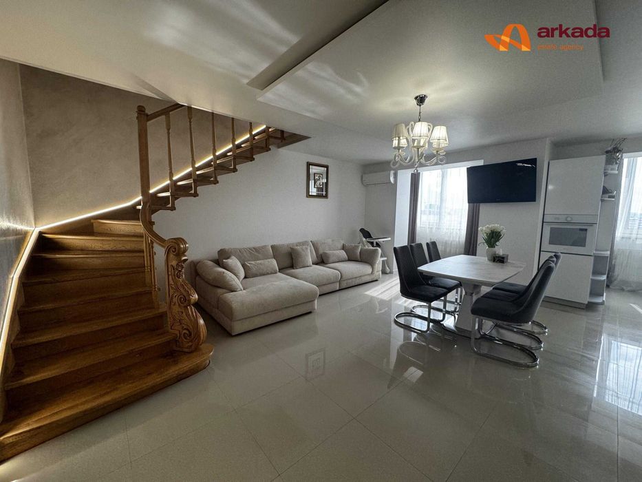 Продаж квартири у центрі Івано-Франківська. Дворівнева з ремонтом